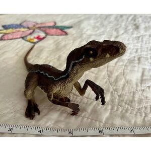 Jurassic World Blue Velociraptor Dinosaur Action Figure Brown Blue Stripe 8.5in